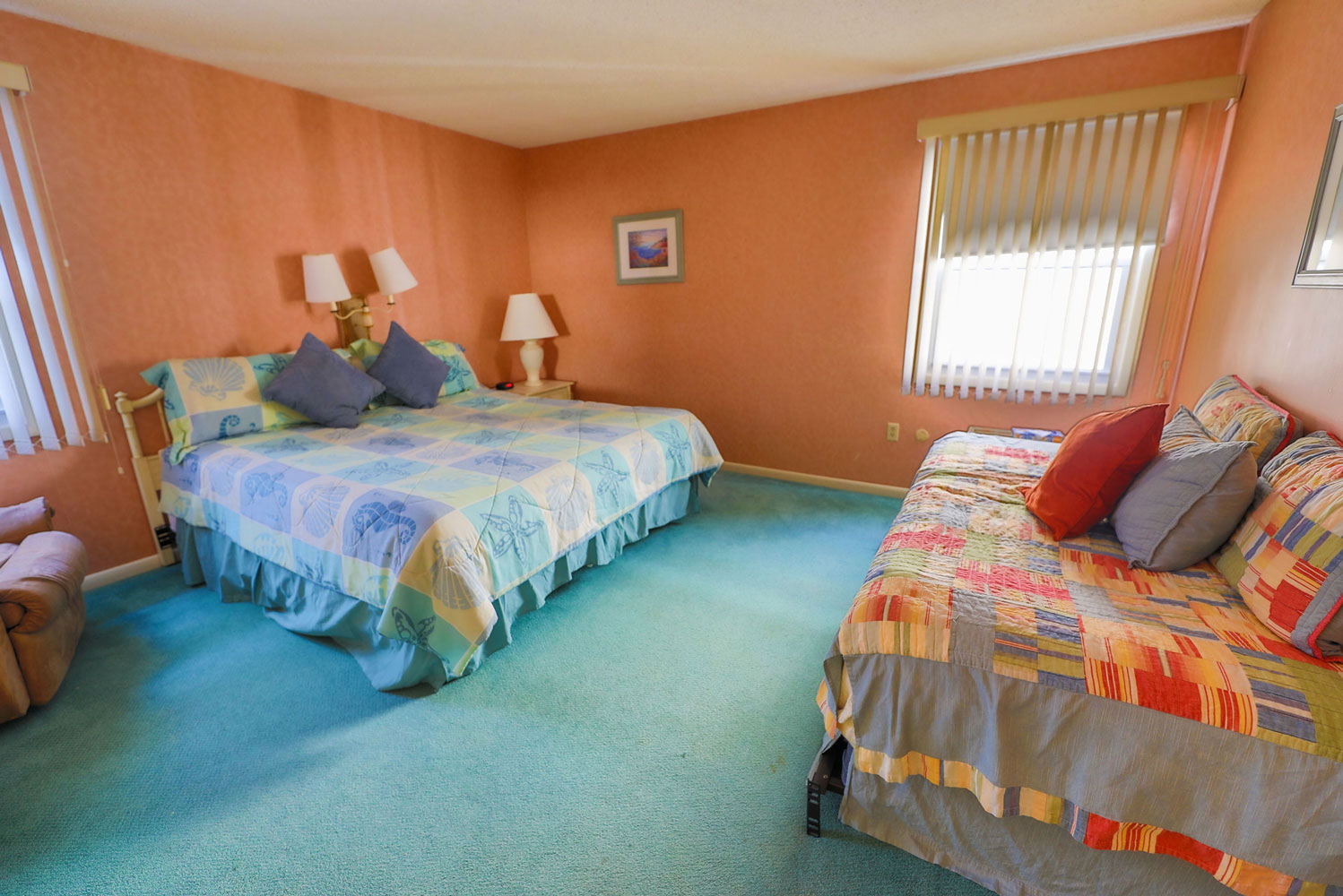 2 Bedroom / 1 Bathroom - 2 Kings & 1 Double