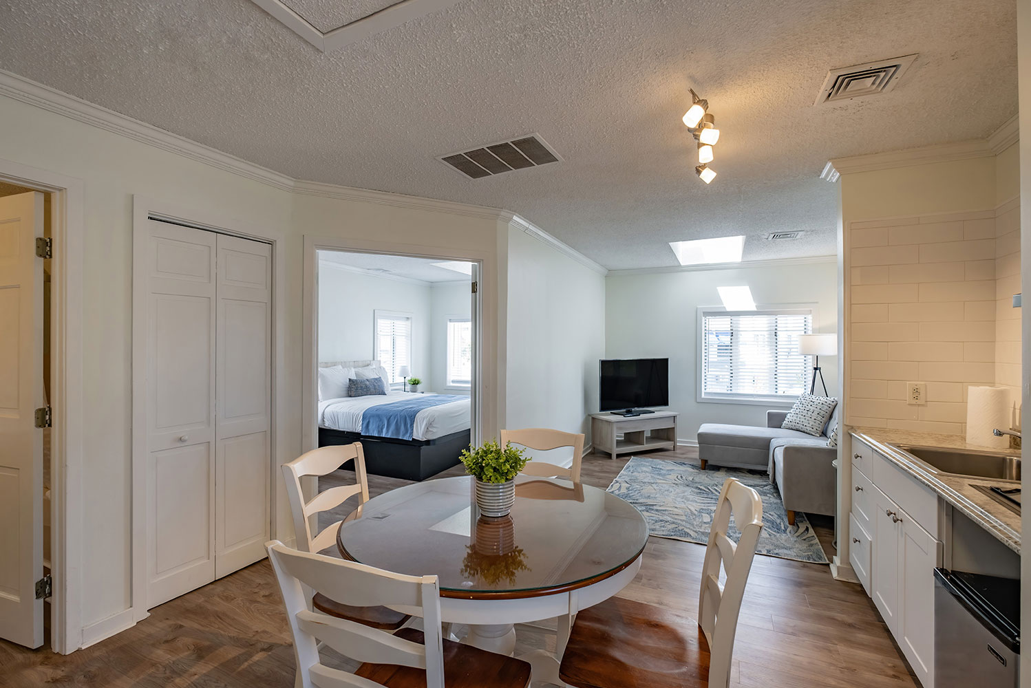 1 Bedroom Suite